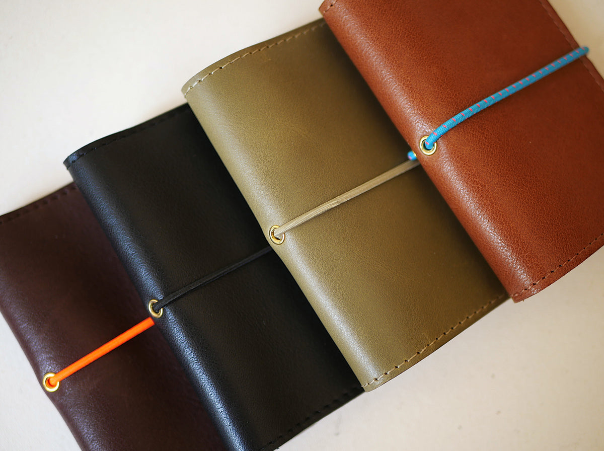 Porte-cartes en cuir personnalisable