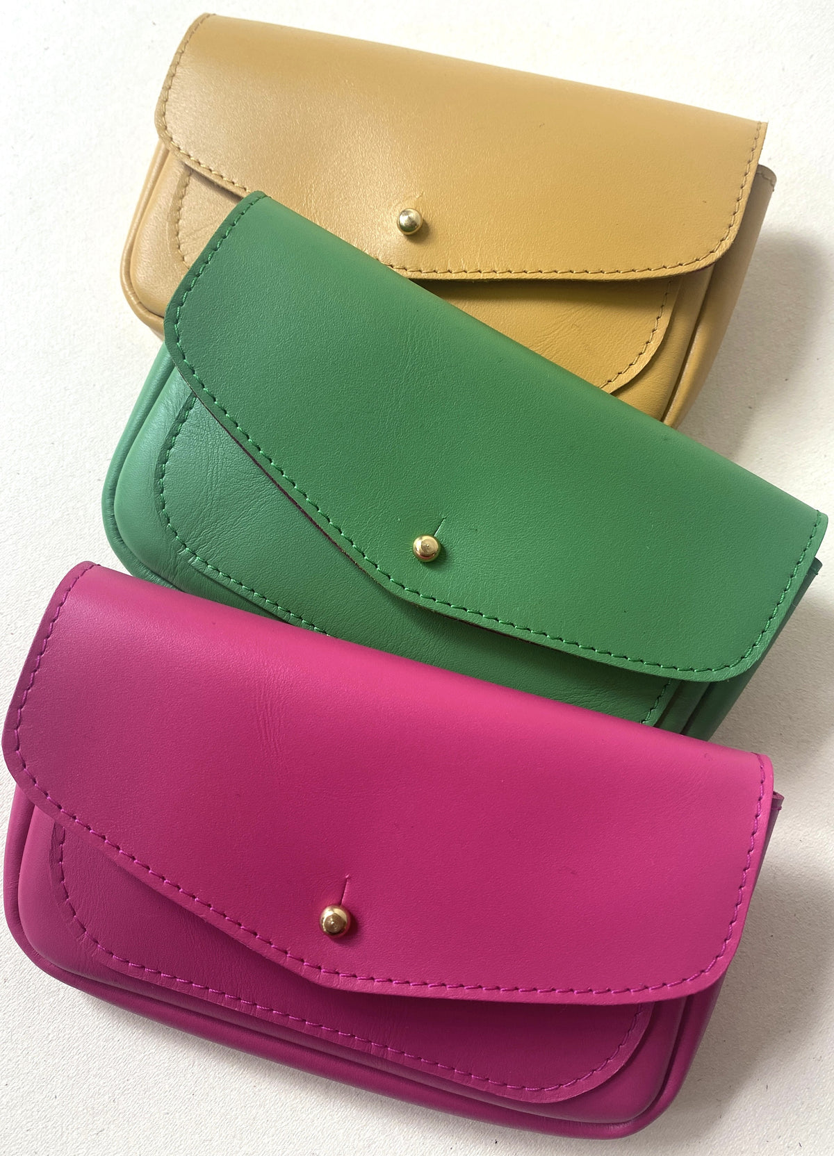 Portefeuille en cuir coloré fabriqué à Nantes
